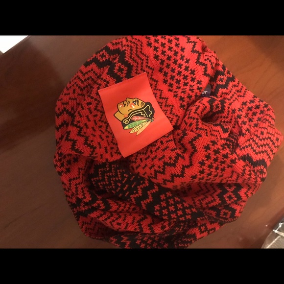 Blackhawks infinity scarf - Picture 3 of 3
